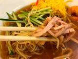 「【日本麺紀行】日本橋の路地裏に佇む老舗町中華「大勝軒」で絶品の冷やし中華を味わう」の画像10