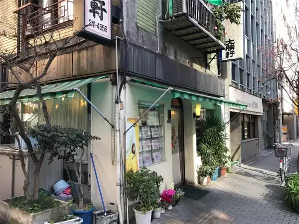 「【日本麺紀行】日本橋の路地裏に佇む老舗町中華「大勝軒」で絶品の冷やし中華を味わう」の画像