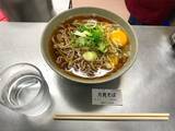 「【日本麺紀行】定員たったの2名!?日本で最も狭い立ち食い蕎麦屋 / 長野県塩尻市の「そば処 桔梗（ききょう）」」の画像7