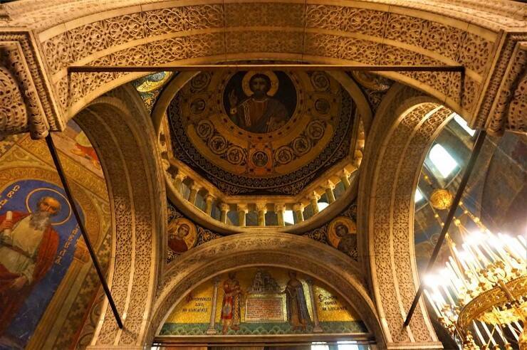 ブルガリア・ソフィアのシンボルは世界最大級の正教会聖堂、アレクサンドル・ネフスキー大聖堂