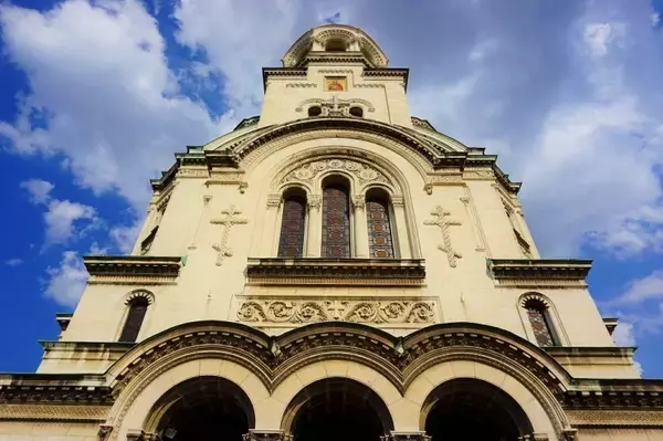 「ブルガリア・ソフィアのシンボルは世界最大級の正教会聖堂、アレクサンドル・ネフスキー大聖堂」の画像