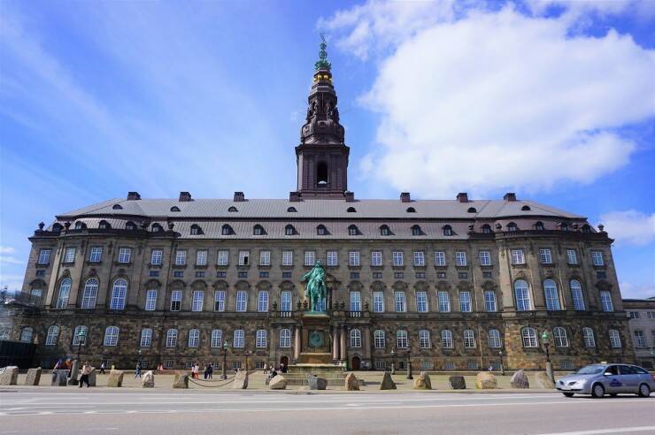 豪華な王室の迎賓の間にうっとり、デンマーク・コペンハーゲン発祥の地・クリスチャンスボー城
