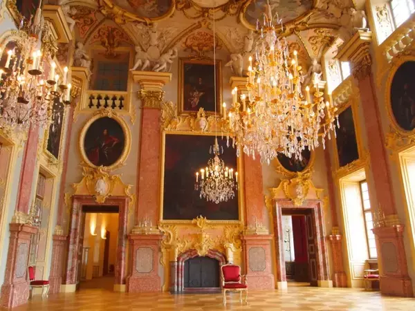 「【世界の絶景】ため息が出るほどの美しい宮殿、ドイツ・ラシュタットのバロック宮殿」の画像
