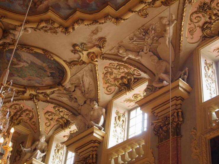 【世界の絶景】ため息が出るほどの美しい宮殿、ドイツ・ラシュタットのバロック宮殿