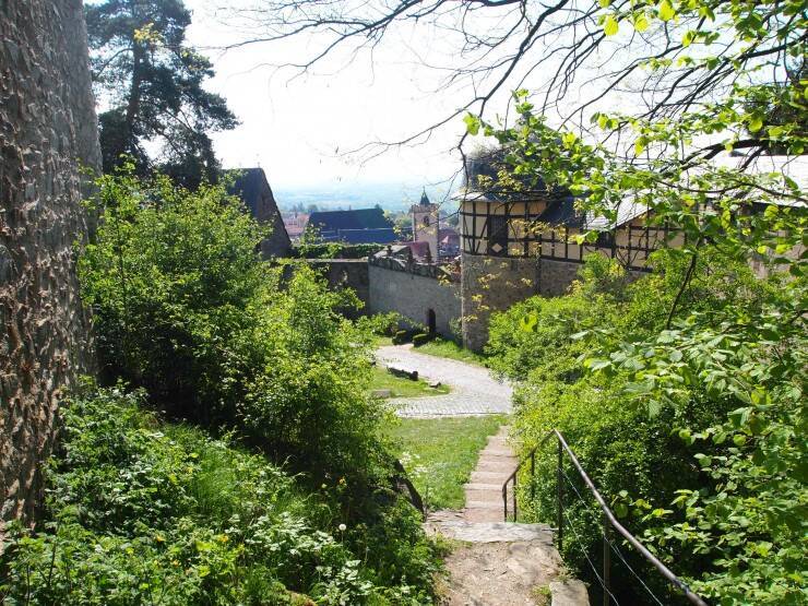 【世界のお城】ドイツ・フランクフルトからのエクスカージョンにおすすめ！郊外にひっそりと佇む中世の城、クロンベルク城