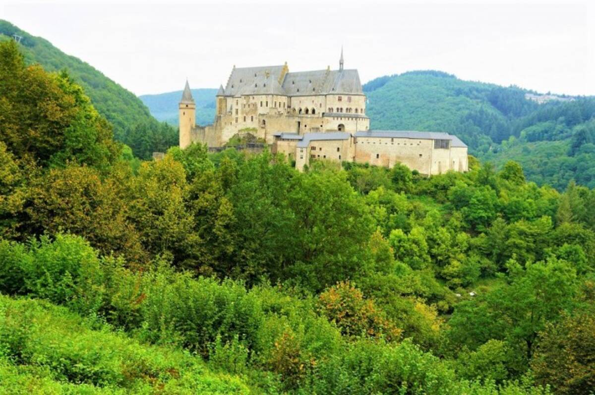 天皇陛下も訪れた 森と渓谷の国 ルクセンブルク随一の名城 ヴィアンデン城 17年10月31日 エキサイトニュース