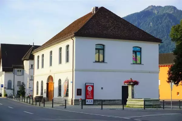 「「ハイジ」の舞台になった原風景を訪ねて、スイス・マイエンフェルトの「ハイジの道」を歩く」の画像