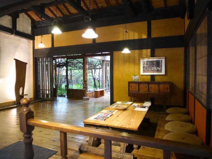 世界遺産「石見銀山」の自然溢れる古民家カフェでひと休み / 島根県大田市大森町「群言堂　石見銀山本店」