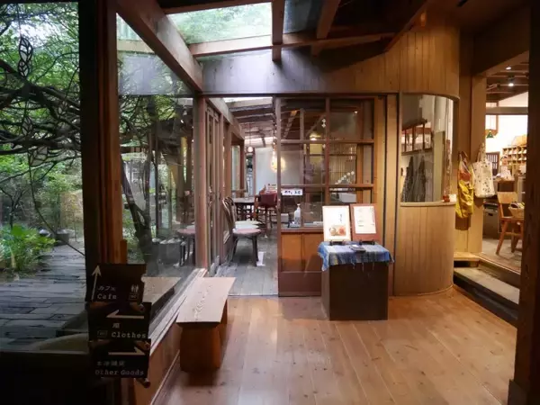「世界遺産「石見銀山」の自然溢れる古民家カフェでひと休み / 島根県大田市大森町「群言堂　石見銀山本店」」の画像