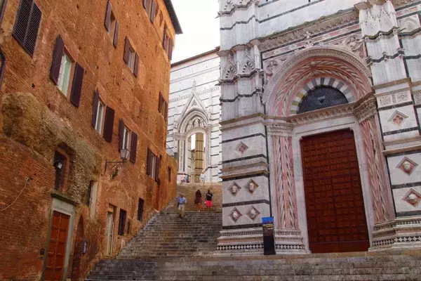 「【世界の街角】イタリア・トスカーナの古都シエナで中世の香りがする歴史地区を歩く」の画像