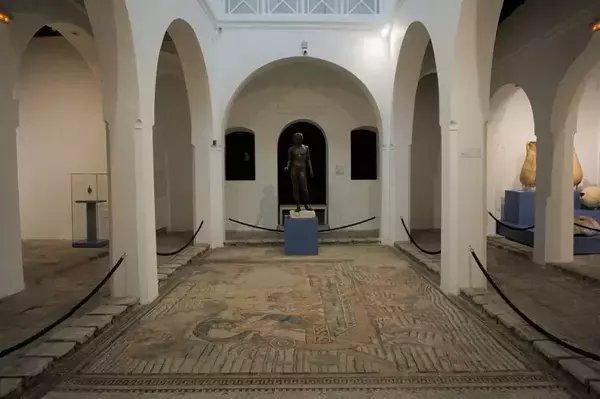 「その自由で危険な香りに芸術家たちも憧れた、モロッコの港町・タンジェを歩く」の画像