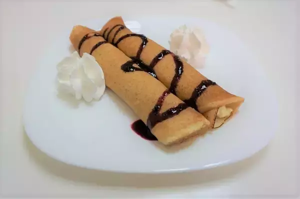 「【世界のカフェ】クロアチアのおふくろのおやつ・パラチンケが楽しめるのカフェ / アドリア海の真珠・ドゥブロヴニク「ドルチェ・ヴィータ」」の画像