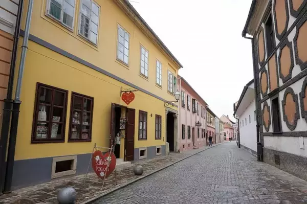 「クロアチア・ザグレブから日帰り旅、メルヘンチックなバロックの都・ヴァラジュディンを訪ねて」の画像