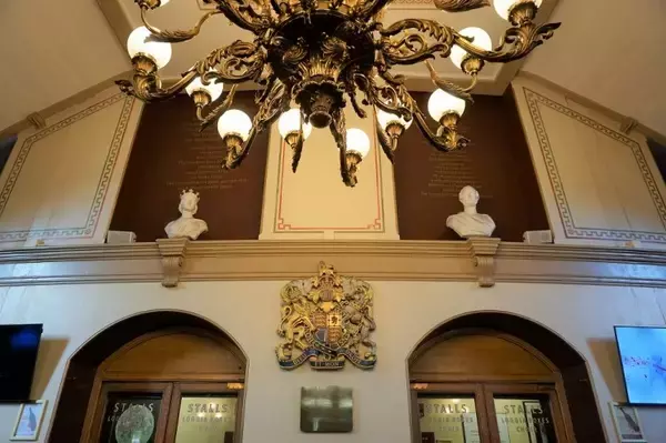 「イギリス・ロンドンにある音楽の殿堂「ロイヤル・アルバート・ホール」にガイドツアーで潜入」の画像