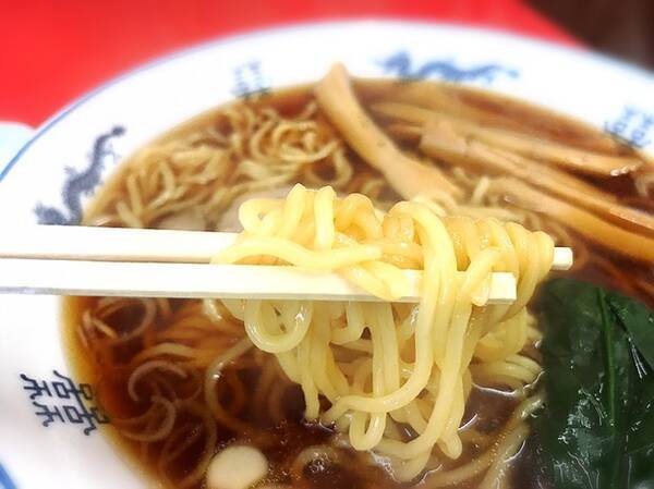 老舗の街の中華屋さんで味わう絶品の半チャンラーメン 東京都千代田区神田神保町の 成光 なりみつ 17年12月24日 エキサイトニュース 老舗の街の中華屋さんで味わう絶品の半チャンラーメン 東京都千代田区神田神保町の 成光 なりみつ 17年12月24日 エキサイトニュース