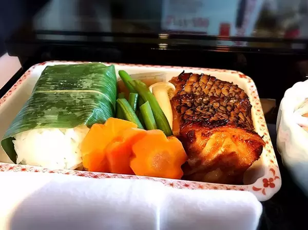 「【ビジネスクラス搭乗記】エミレーツ航空のビジネスクラスに乗ってみた」の画像