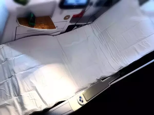 「【ビジネスクラス搭乗記】エミレーツ航空のビジネスクラスに乗ってみた」の画像