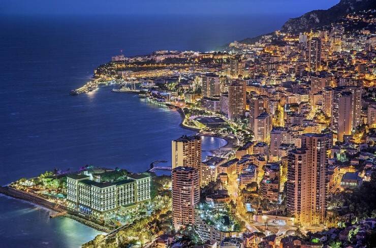ヨーロッパの高級社交場、世界で2番目に小さいミニ国家・モナコってどんなとこ？