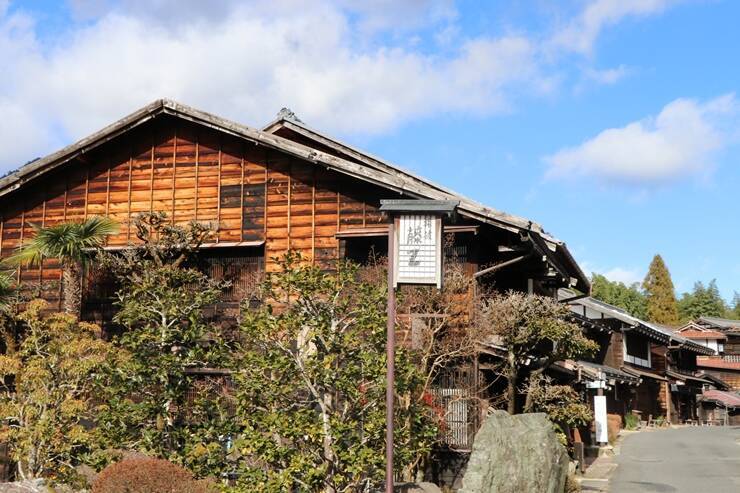 【日本の絶景】江戸時代にタイムスリップしたような気分になれる中山道・妻籠宿