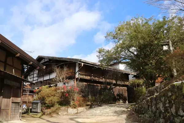 「【日本の絶景】江戸時代にタイムスリップしたような気分になれる中山道・妻籠宿」の画像