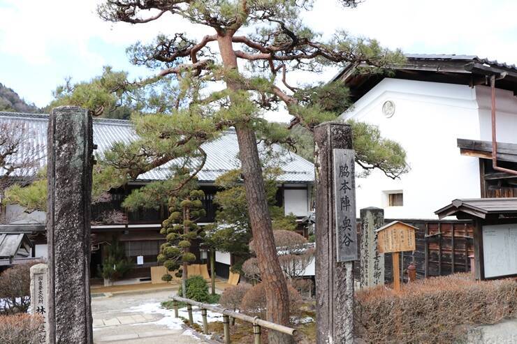 【日本の絶景】江戸時代にタイムスリップしたような気分になれる中山道・妻籠宿