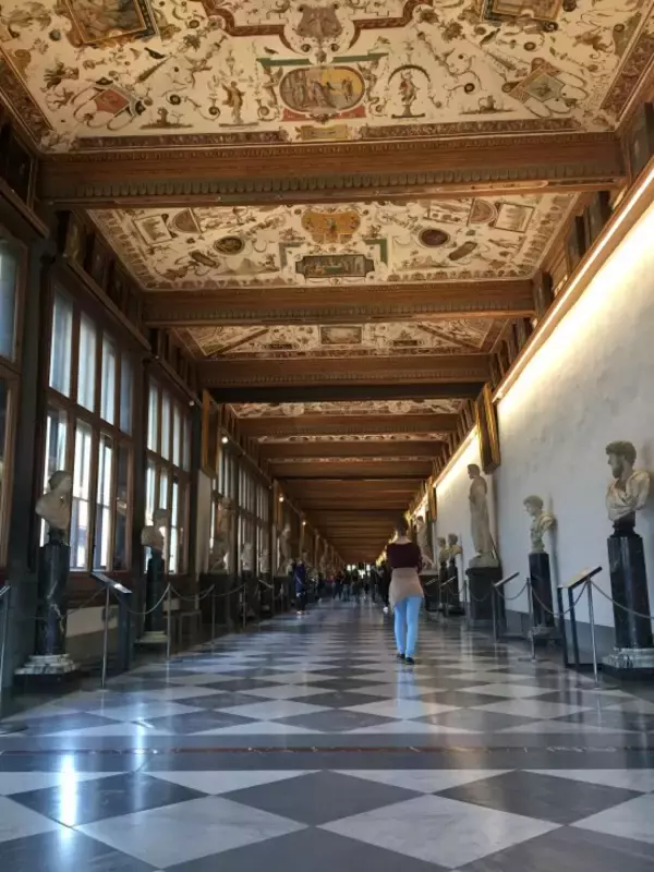 「【世界のカフェ】イタリア・フィレンツェでドゥオーモを堪能できる絶景カフェ2選」の画像