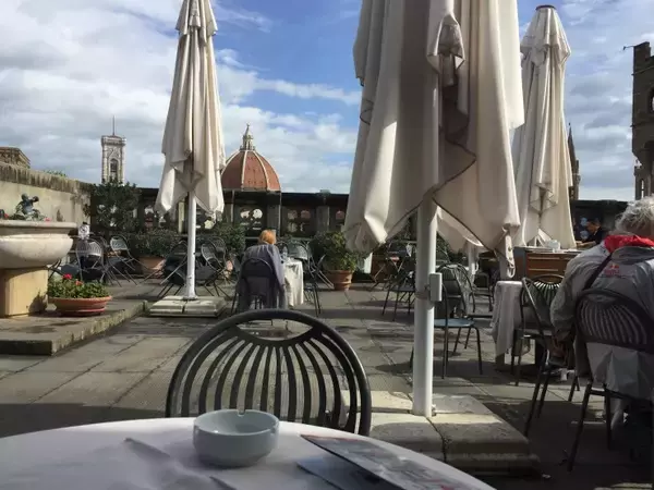「【世界のカフェ】イタリア・フィレンツェでドゥオーモを堪能できる絶景カフェ2選」の画像