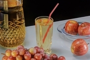 【知られざる世界の常識】どんな飲み物もシュワシュワ！ジュースにもワインにも炭酸水を混ぜるドイツの知られざる習慣「ショーレ」とは？