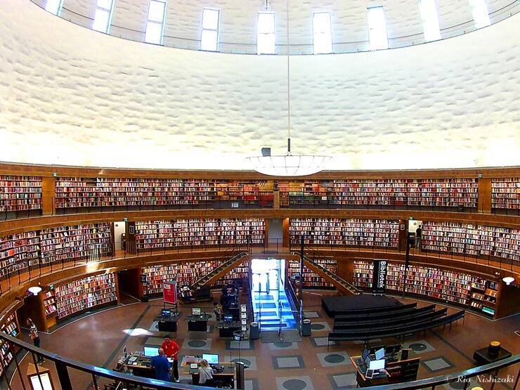 【世界の図書館】360度本に囲まれたストックホルム市立図書館(Stockholms stadsbibliotek)