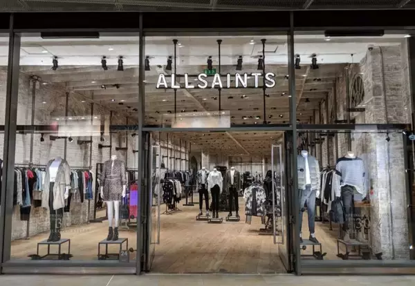 「意外な景色が望めるロンドンの穴場的ショッピングモール「ワン・ニュー・チェンジ（One New Change）」」の画像