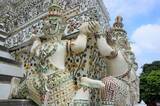 「タイ・バンコクの三大寺院の1つ！白く生まれ変わったフォトジェニックなワット・アルン」の画像11
