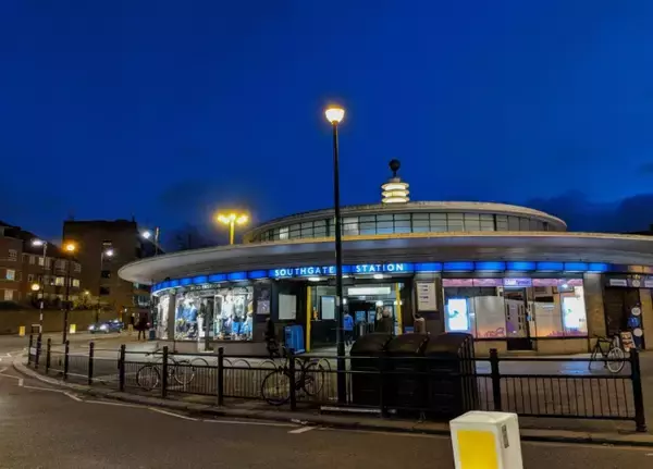 「カッコ良過ぎて思わず見とれる…クールなロンドン地下鉄駅4選」の画像