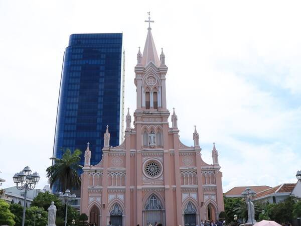 ダナン大聖堂近くにあるサティヤホテルはベトナム ダナン観光の拠点におすすめ 18年7月6日 エキサイトニュース