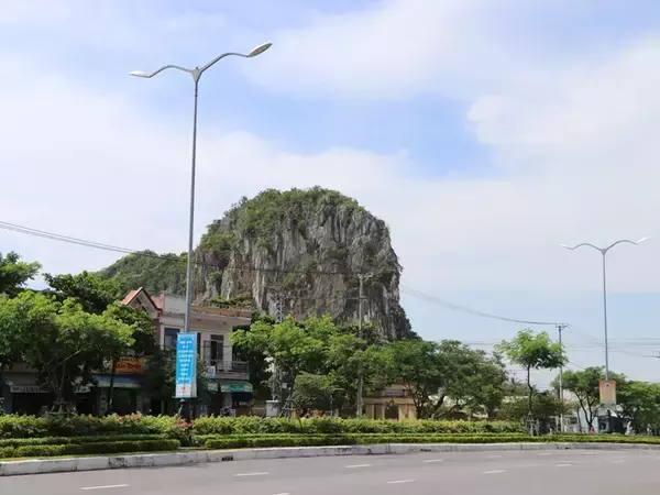 「ベトナム中部ダナンのパワースポット、「五行山」へ巡礼に行ってみよう！」の画像