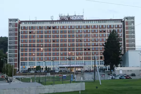 「チェコ南東部ズリーン（Zlin）最大のコングレスホテル「インターホテル モスクワ」」の画像