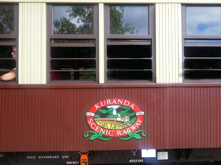 【世界の車窓から】オーストラリア・ケアンズの絶景スポット！キュランダ高原列車の旅
