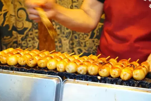 「江戸の風情と食べ歩きグルメを堪能できる、蔵造りの街「川越」」の画像