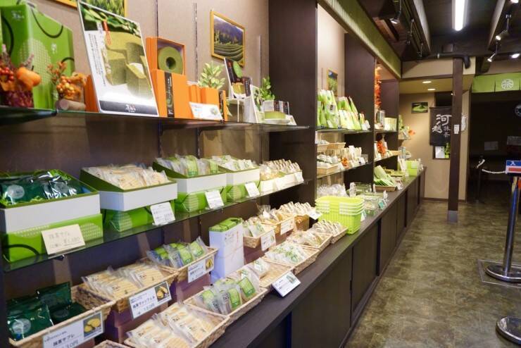 江戸の風情と食べ歩きグルメを堪能できる、蔵造りの街「川越」