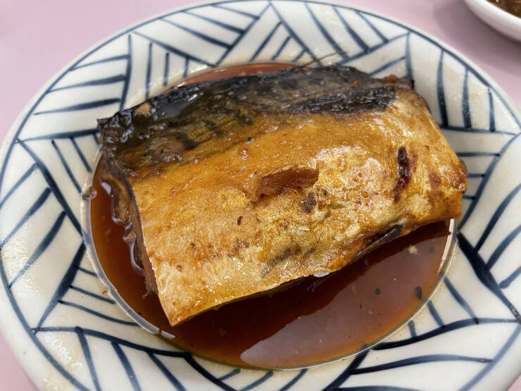 【日本居酒屋紀行】70年以上の歴史を持つ東京を代表する名酒場 / 東京浅草の老舗食堂「水口」