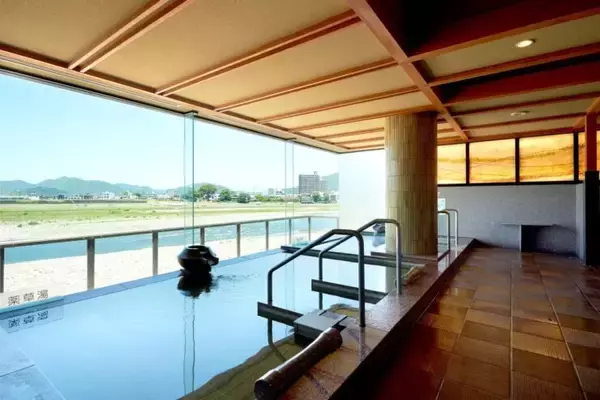 「【岐阜】創業160余年の老舗旅館「長良川温泉 十八楼」で温泉と会席料理を愉しむ」の画像