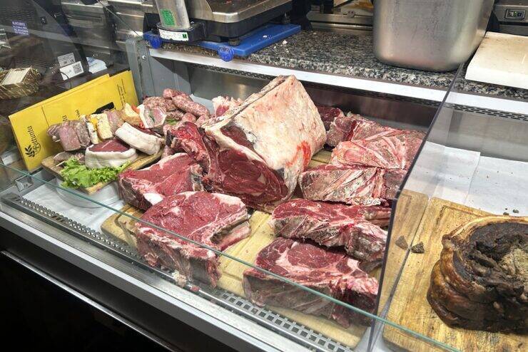 【イタリアグルメ】迫力のフィレンツェ風ステーキ「ビステッカ・アッラ・フィオレンティーナ」とは？ / イタリア・フィレンツェのトスカーナ料理店「La Fettunta」