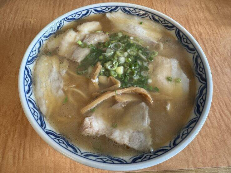 【日本麺紀行】岡山市内の住宅街にたたずむ老舗で味わう昔懐かしい中華そばとは？ / 岡山県岡山市北区・奉還町の「中華そば 丸天 西店」