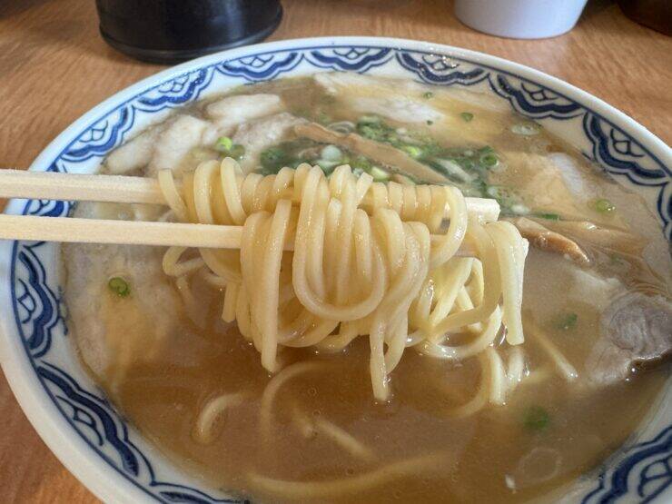 【日本麺紀行】岡山市内の住宅街にたたずむ老舗で味わう昔懐かしい中華そばとは？ / 岡山県岡山市北区・奉還町の「中華そば 丸天 西店」