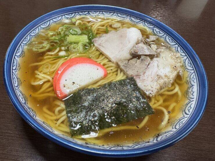 【日本麺紀行】郡上おどりの城下町で味わう！昔懐かしい食堂で味わう支那そばとは？ / 岐阜県郡上市八幡町の「松葉屋」