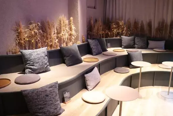 「【名古屋】鉄道の世界観をまとうホテル「R Hotel Nagoya Station」が開業｜夜行列車のコンパートメントのような個室空間」の画像