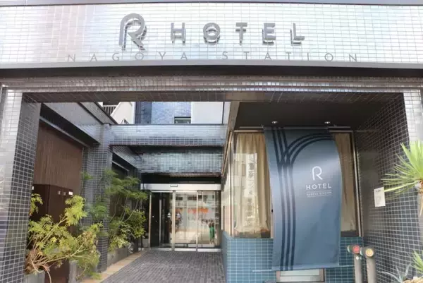 「【名古屋】鉄道の世界観をまとうホテル「R Hotel Nagoya Station」が開業｜夜行列車のコンパートメントのような個室空間」の画像