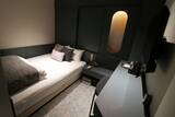 「【名古屋】鉄道の世界観をまとうホテル「R Hotel Nagoya Station」が開業｜夜行列車のコンパートメントのような個室空間」の画像9