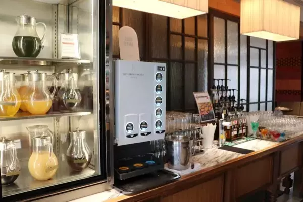 「ストリングスホテル 名古屋 シェフズライブキッチン「地中海フェア～豊かな海の恵みと魅惑の苺スイーツ～」開催中」の画像