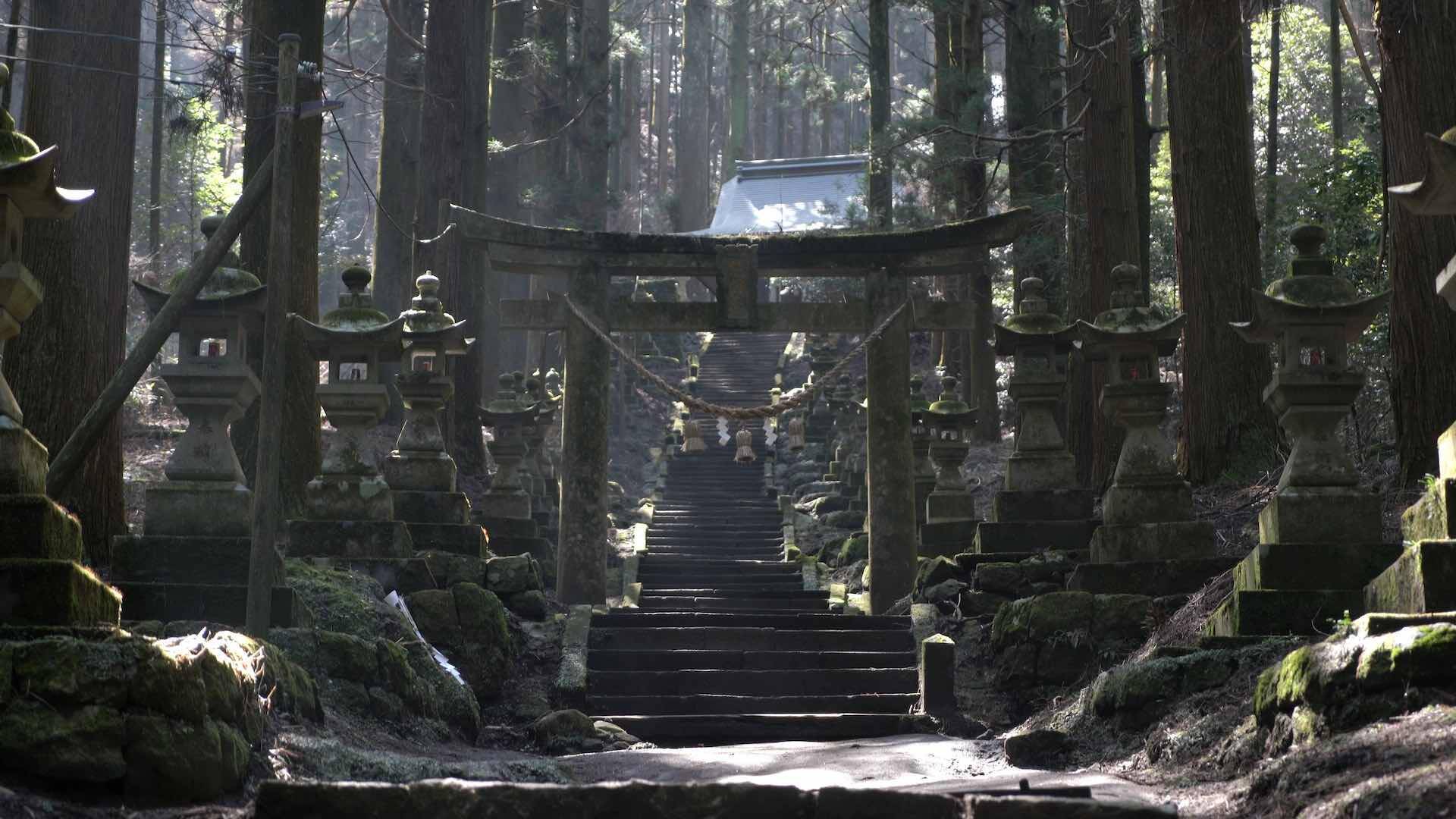 熊本県阿蘇のパワースポット 上色見熊野座神社 で幻想世界へ 19年3月15日 エキサイトニュース
