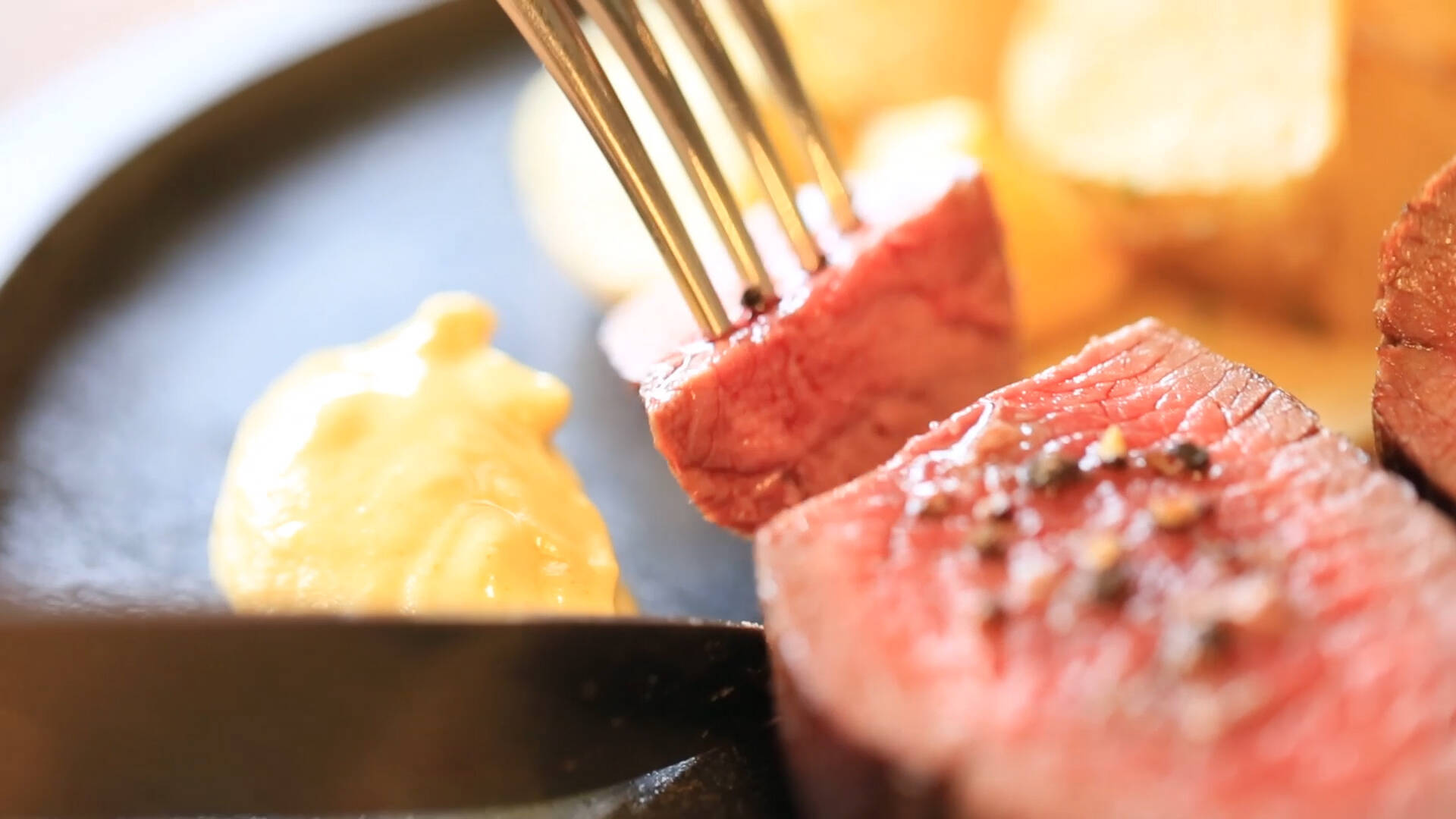 分厚いお肉が食欲をそそる 都内本格ワイン屋でマリアージュを楽しむ肉料理3選 17年1月16日 エキサイトニュース 分厚いお肉が食欲をそそる 都内本格ワイン屋でマリアージュを楽しむ肉料理3選 17年1月16日 エキサイトニュース